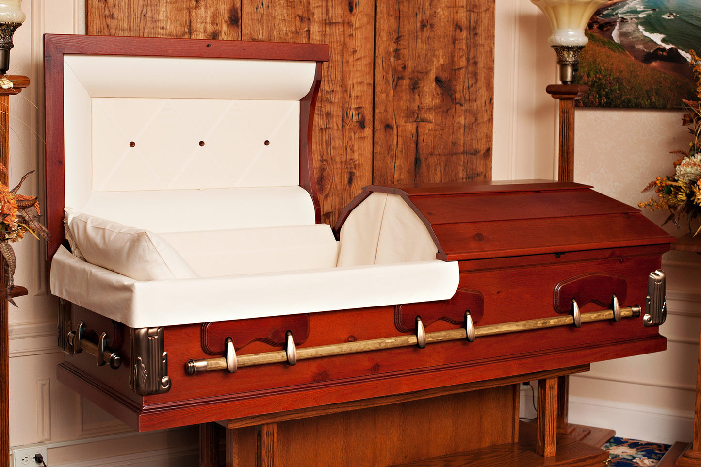 Casket Corner, Art Deco