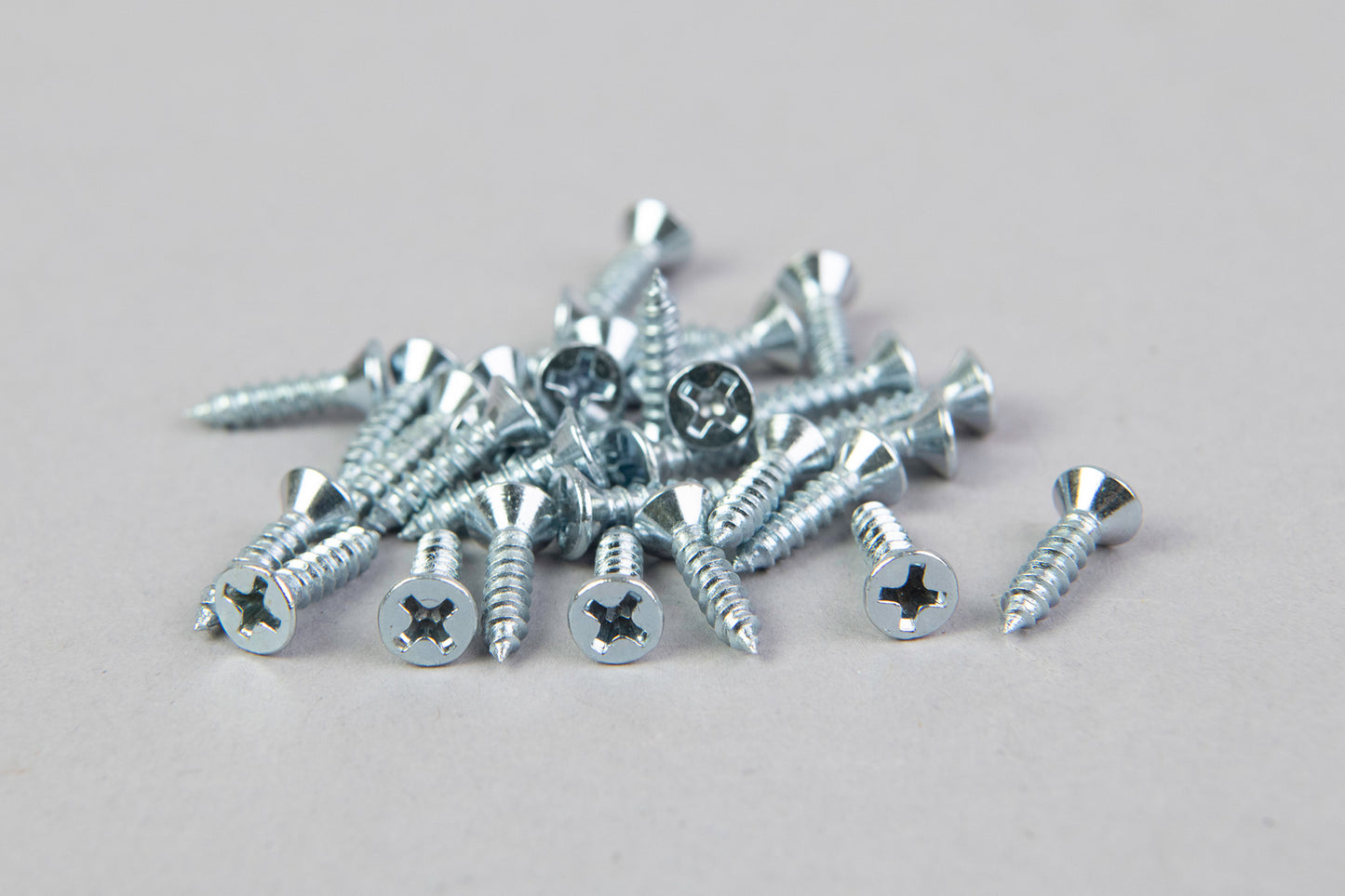 Wood Screws, #6 x 5/8 in, Zinc