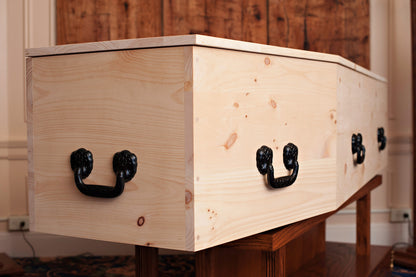 Coffin Kit, Toe Pincher, Plain Pine