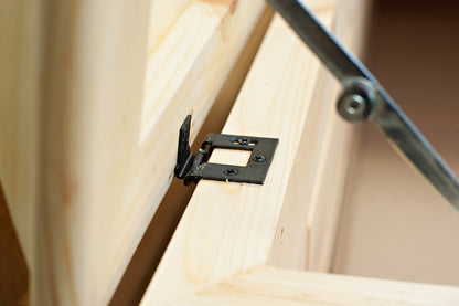 Separable Hinges for Casket Lids